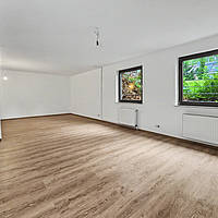 Großzügiges 9-Zimmer-Einfamilienhaus mit Kamin, Wintergarten und Tiefgarage