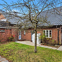 Amrumer Liebhaberstück in Bestlage Norddorf: Freistehendes Friesenhaus mit Charme, Kamin, Meerblick & historischem Kachelzimmer