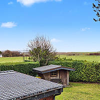 Amrumer Liebhaberstück in Bestlage Norddorf: Freistehendes Friesenhaus mit Charme, Kamin, Meerblick & historischem Kachelzimmer