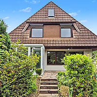 Großzügiges 9-Zimmer-Einfamilienhaus mit Kamin, Wintergarten und Tiefgarage