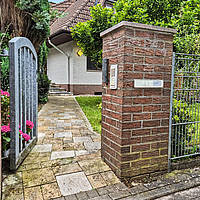 Großzügiges 9-Zimmer-Einfamilienhaus mit Kamin, Wintergarten und Tiefgarage