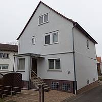 Spannendes Wohnhaus mit separatem Grundstück und Ausbaureserve in 34599 Neuental