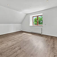 Großzügiges 9-Zimmer-Einfamilienhaus mit Kamin, Wintergarten und Tiefgarage