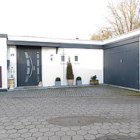 22609 Hamburg Osdorf | Zeitlos-schöner Bungalow mit großzügigem Keller und sichtgeschützten Garten