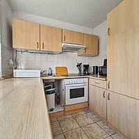 Vielseitiges Wohnhaus mit drei Wohnungen, Fernwärme und idyllischem Teichgarten in Sterup